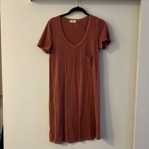 t. la Anthropologie V-Neck T-Shirt Dress